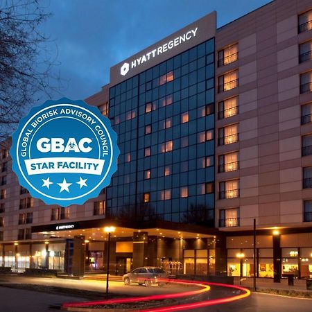 Отель Hyatt Regency Бишкек Экстерьер фото