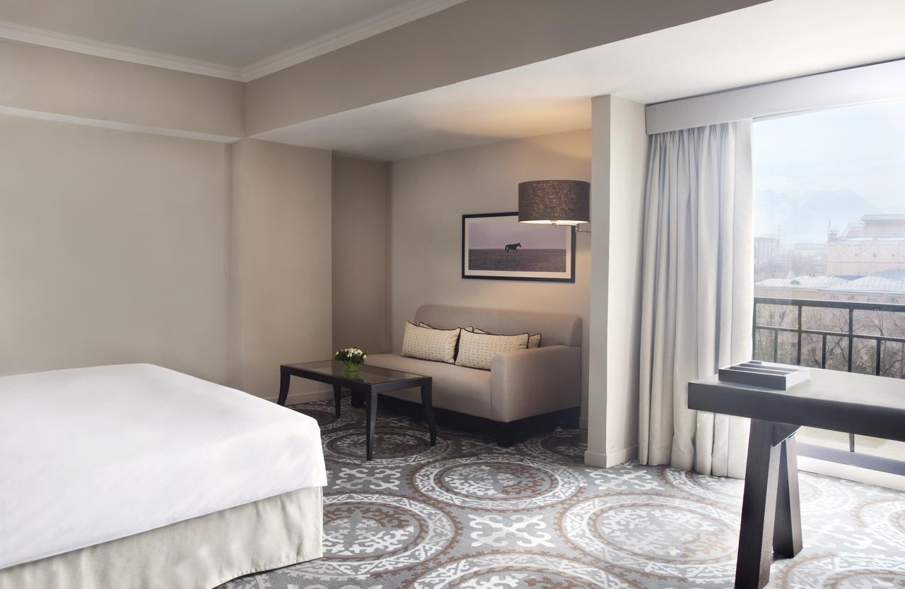 Отель Hyatt Regency Бишкек Номер фото